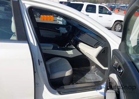 2015 Kia K900 Luxury from USA, damaged, VIN KNALW4D45F6019582